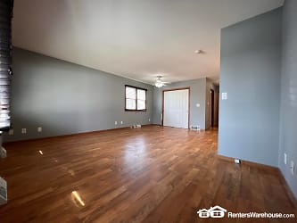 411 4th St NW - undefined, undefined