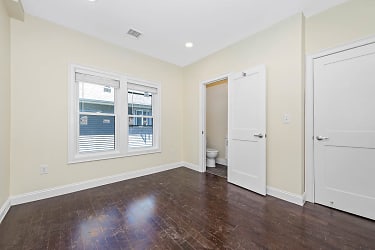 50 Stanley Ave unit 2 - Medford, MA