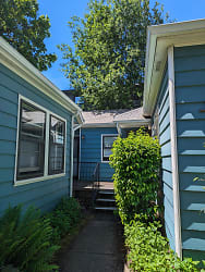 2008 NW Overton St - Portland, OR