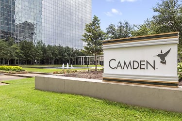 Camden Plaza Apartments - Houston, TX