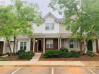 5667 Kimmerly Woods Dr - Charlotte, NC