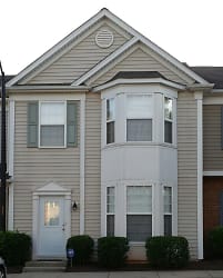 8521 Silhouette Pl - Raleigh, NC