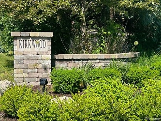 5631 Woodwind Dr - Bloomfield Hills, MI