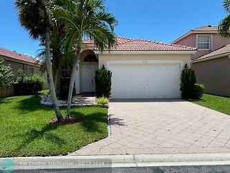 12538 NW 53rd St - Coral Springs, FL