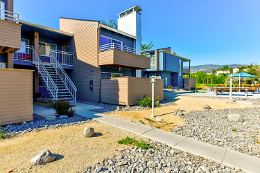 Lakeridge Living Apartments - Reno, NV