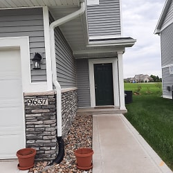 9637 Turnpoint Dr unit 9637 - Waukee, IA