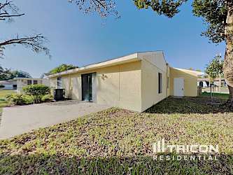 7806 Royal Stewart Drive - New Port Richey, FL