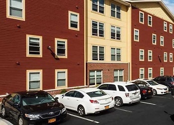 Copper Beech Commons - Per Bed Lease Apartments - Syracuse, NY