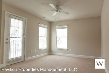 Large Apartments With Walk-In Closets, Granite Counter Tops, Washer And Dryer In Unit & Wood Floors - Bloomington, IN