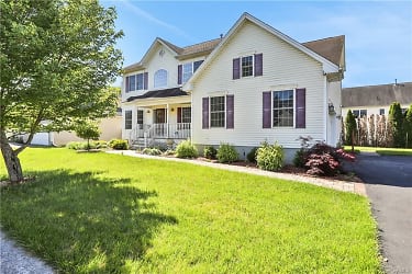 2719 Colonial Dr - New Windsor, NY
