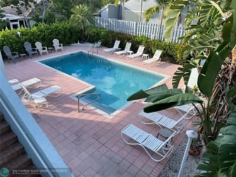 4611 Poinciana St #8 - Lauderdale By The Sea, FL