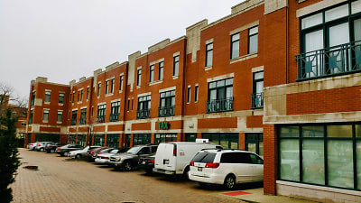 4507 W Lawrence Ave unit 4521-211 - Chicago, IL