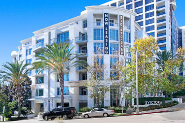 Wilshire Victoria Apartments - Los Angeles, CA