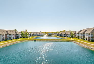 The Lakes Of Beavercreek Apartments - Beavercreek, OH