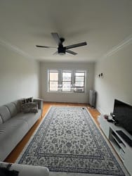 5240 N Rockwell St unit 2 - Chicago, IL