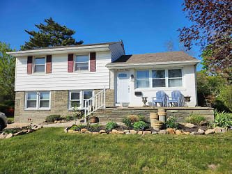 223 W Dawes Ave - Somers Point, NJ