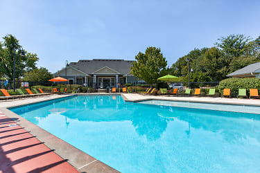 Independence Place Apartments - Clarksville, TN