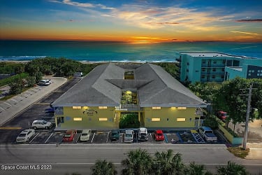 3820 Ocean Beach Blvd unit 211 - Cocoa Beach, FL