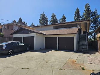 3443 Redwood Ct unit 04 - Castro Valley, CA
