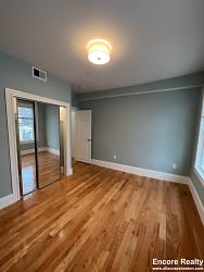 73 Pearl St unit 4 - Somerville, MA