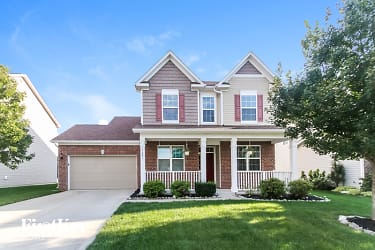 11231 Dobbins Dr - Fishers, IN
