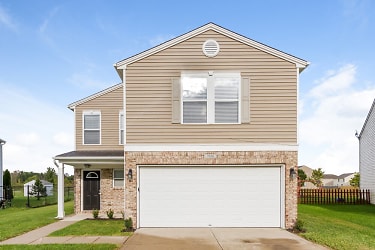 7930 Caraway Ln - Indianapolis, IN