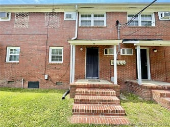 1946 King George Dr - Fayetteville, NC
