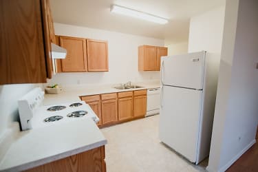 Willow Park Apartments - Fayetteville, AR