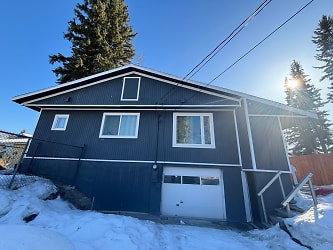 308 Haines Ave unit Upstairs - Fairbanks, AK