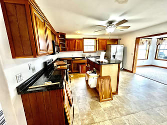 4693 N State Rd 43 - Solsberry, IN