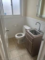 22106 Melrose Ct - Eastpointe, MI