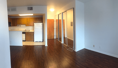 820 Mansfield Ave unit 406 - Los Angeles, CA