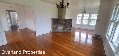 17122 Kenyon Rd - Shaker Heights, OH