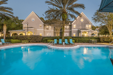 Uptown Village Apartments - Gainesville, FL