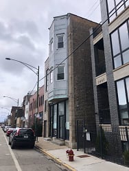 2449 N Clybourn Ave - Chicago, IL