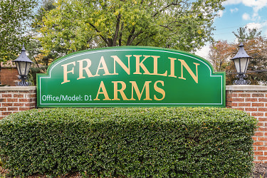 Franklin Arms Apartments - Lawrence, NJ