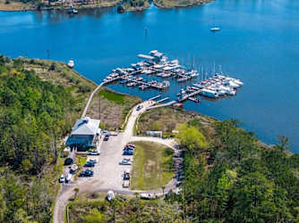 19 Freeport Marina Blvd - Freeport, FL