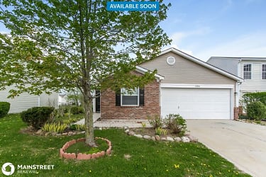 10816 Woods Dr - Ingalls, IN