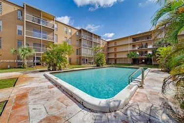 4848 NW 24th Ct #230 - Lauderdale Lakes, FL