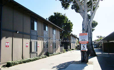 456 Dela Vina Ave unit 0E1 - Monterey, CA