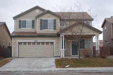 3927 Rannoch St - Fort Collins, CO