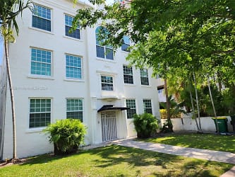 130 Antiquera Ave #4 - Coral Gables, FL