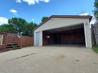 4830 24th Ave NW - Rochester, MN