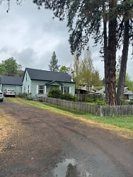 417 W second Ave - Sutherlin, OR