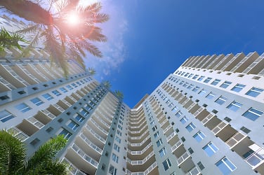 Camden Pier District Apartments - Saint Petersburg, FL