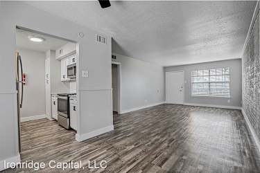 $0 Deposit + $1200 In Rent Savings* Renovated Units In Fort Worth Gated Community Apartments - Fort Worth, TX