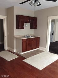 53937 Pike St unit 2 - Bellaire, OH