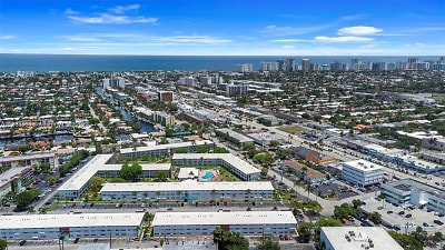 5201 NE 24th Terrace #A208 - Fort Lauderdale, FL