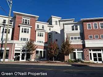 Third And Central Place Apartments - Dover, NH