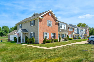 Village Of Olde Hickory Apartments - Lancaster, PA